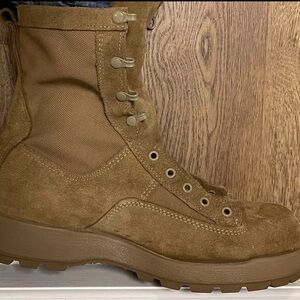 McRae Footwear Military Combat Boots Size 12.5R Gore-Tex Vibram US Army